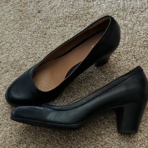 Clark's black heels